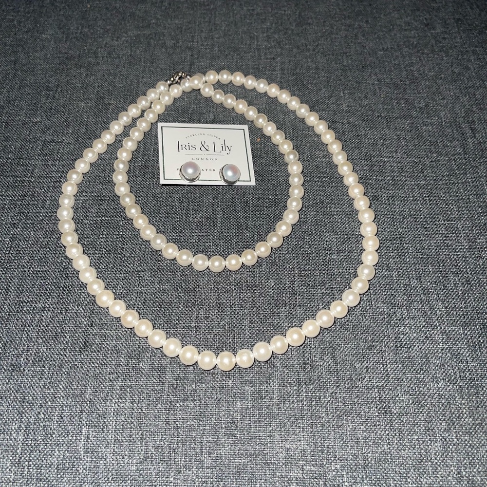 Iris and Lily Necklace and Earrings Set